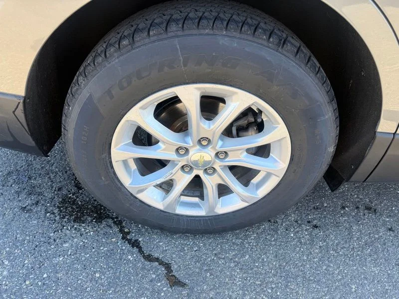 Used 2018 Gray Chevrolet LT image 11