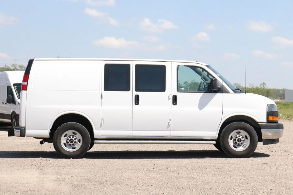 Used 2024 White GMC Work Van image 9