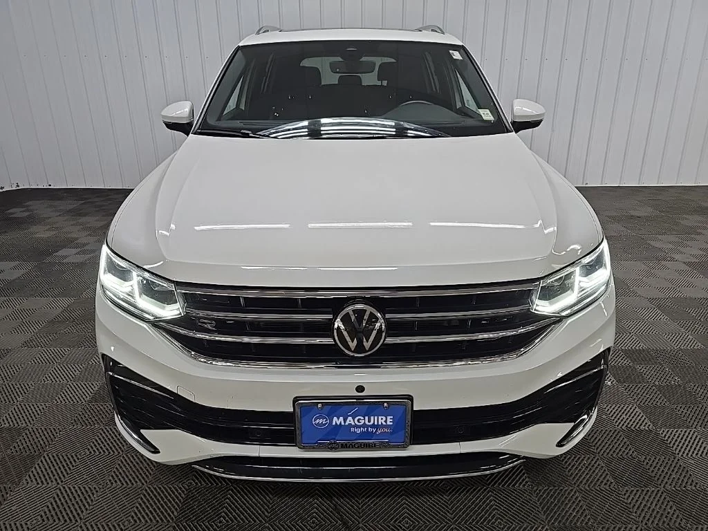 Used 2024 White Volkswagen 2.0T SEL R-Line image 8