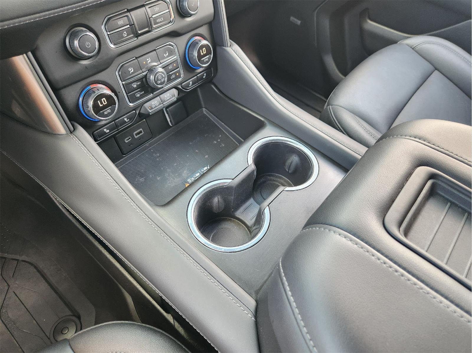 2022 Chevrolet Tahoe photo 18 of 32