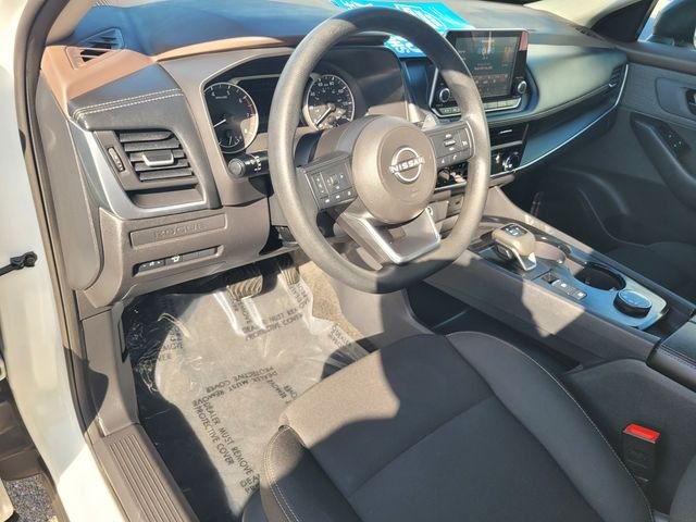 Used 2023 White Nissan S image 12