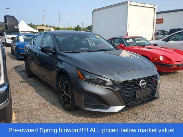 Used 2024 Gray Nissan 2.5 SR image 4