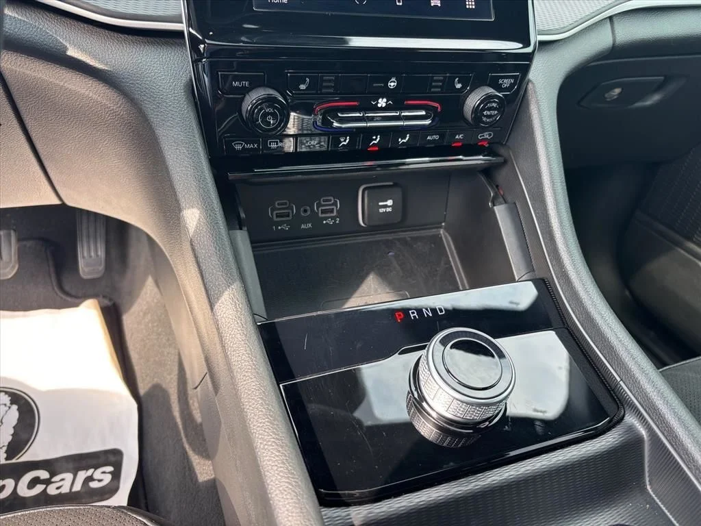 Used 2023 White Jeep Altitude X image 19