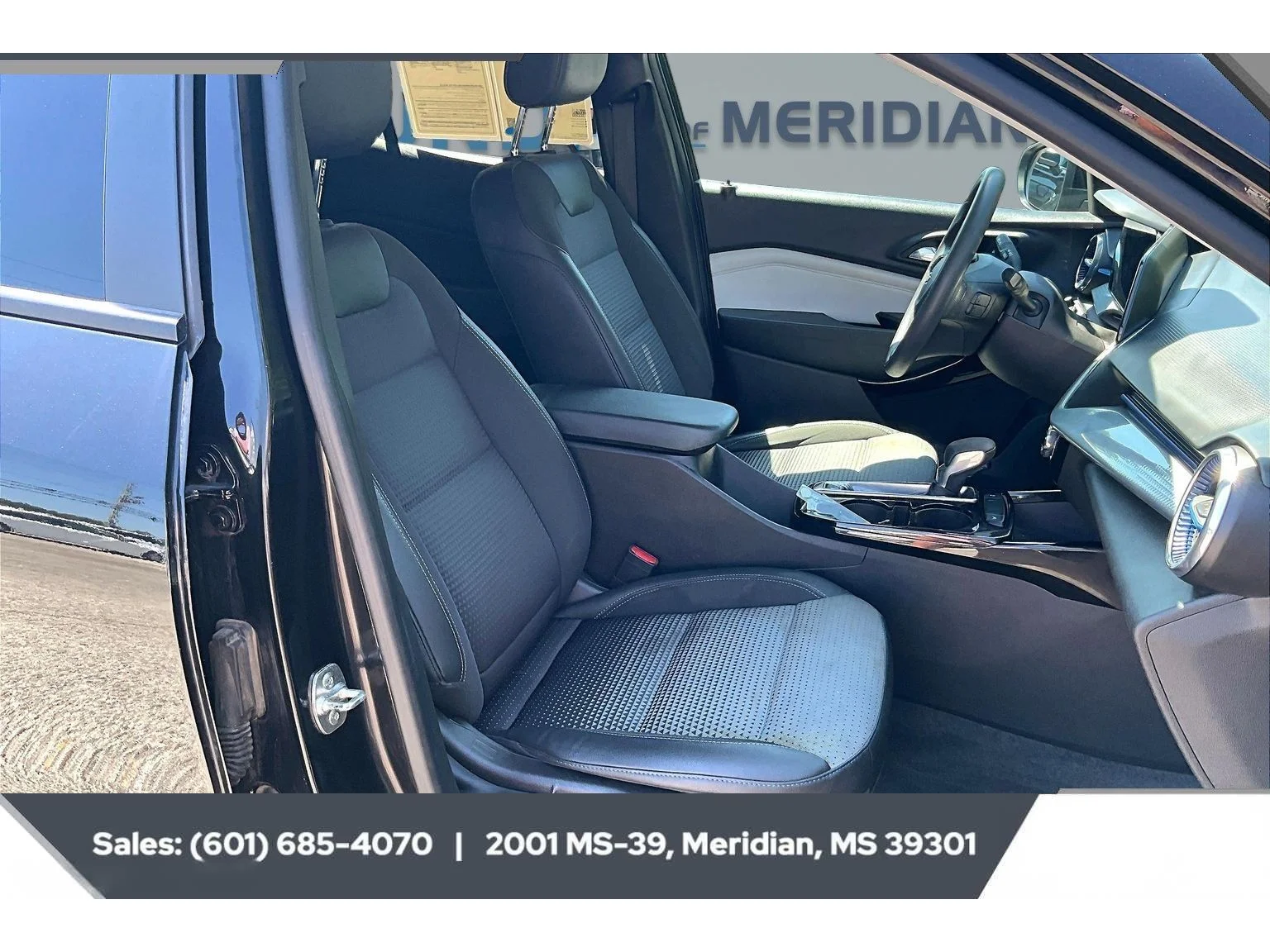 Used 2025 MOSAIC BLACK METALLIC Chevrolet LT image 6