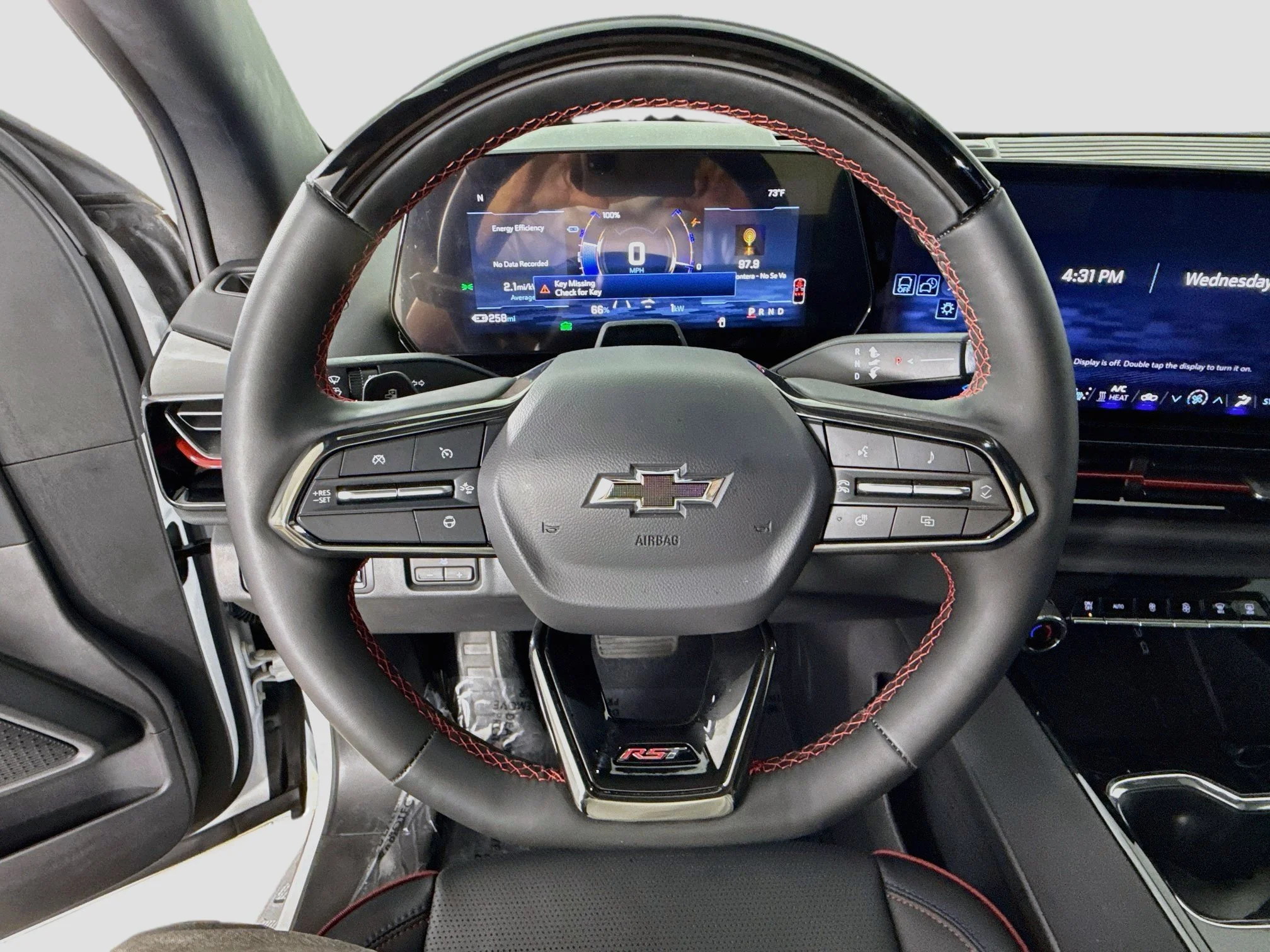 Used 2025 Summit White Chevrolet RST - Extended Range image 13