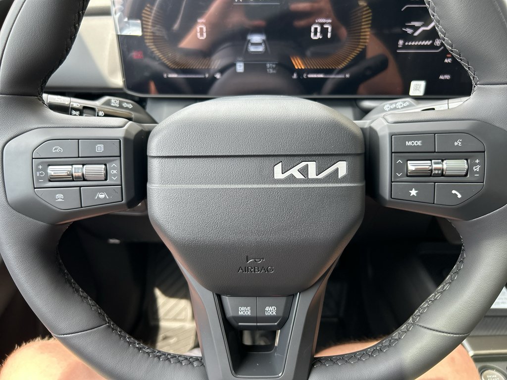 New 2027 Snow White Pearl Kia X-Line S image 24