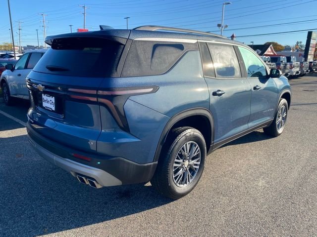 2024 Chevrolet Traverse photo 3