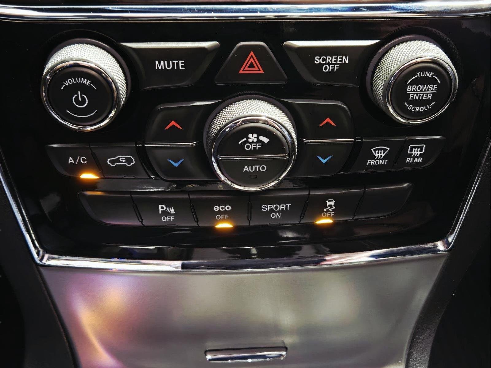 Used 2019 Diamond Black Jeep Overland image 42