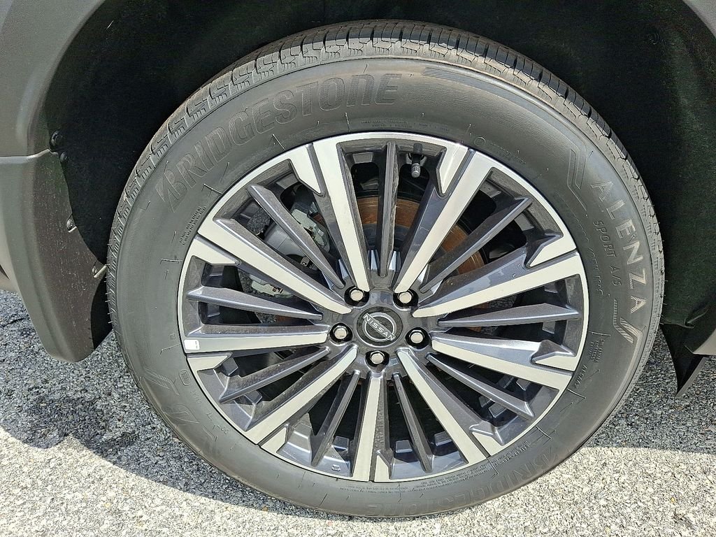 New 2026 Gray Nissan Platinum image 5