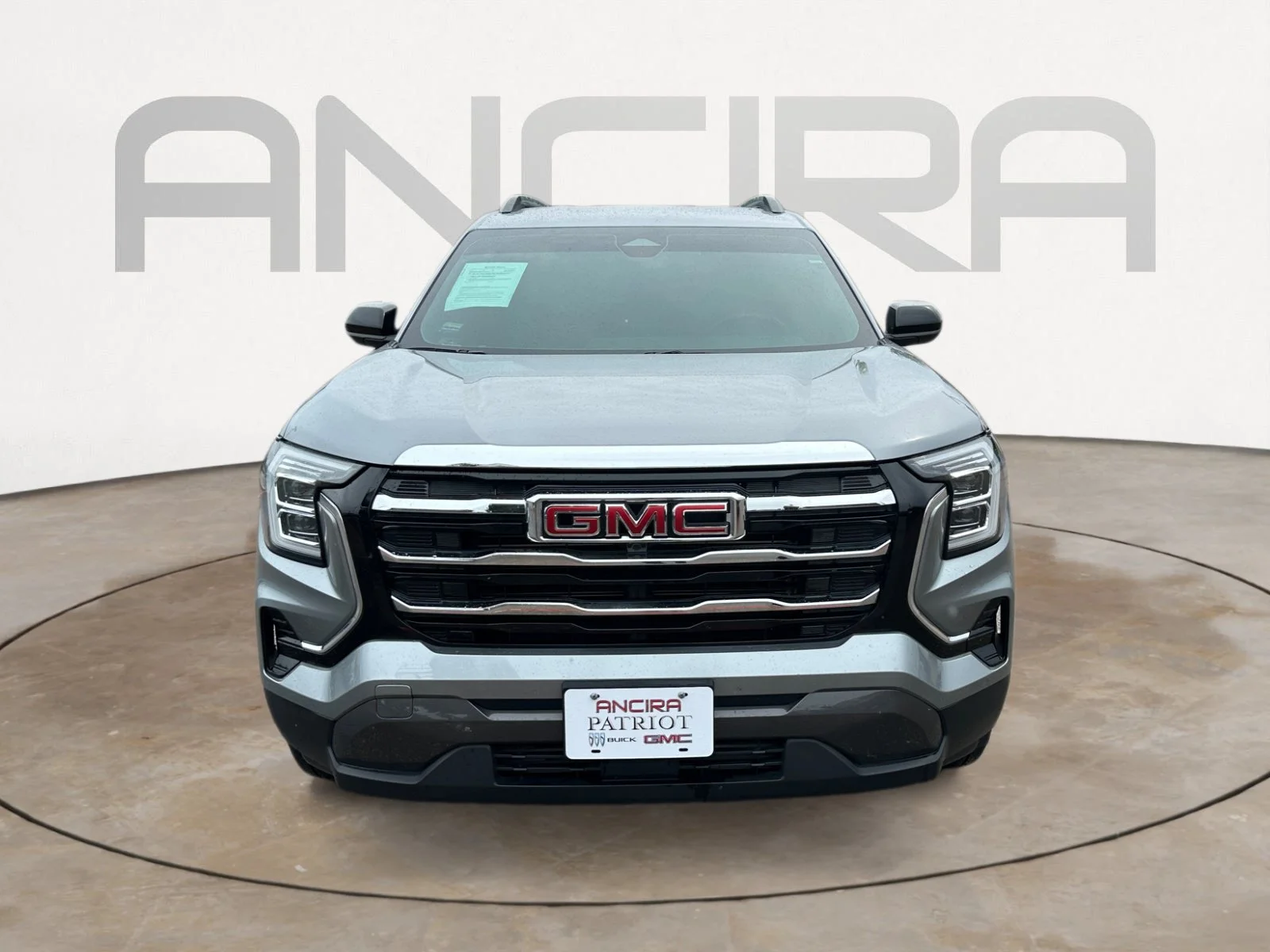 Used 2025 Sterling Metallic GMC AWD Elevation image 5
