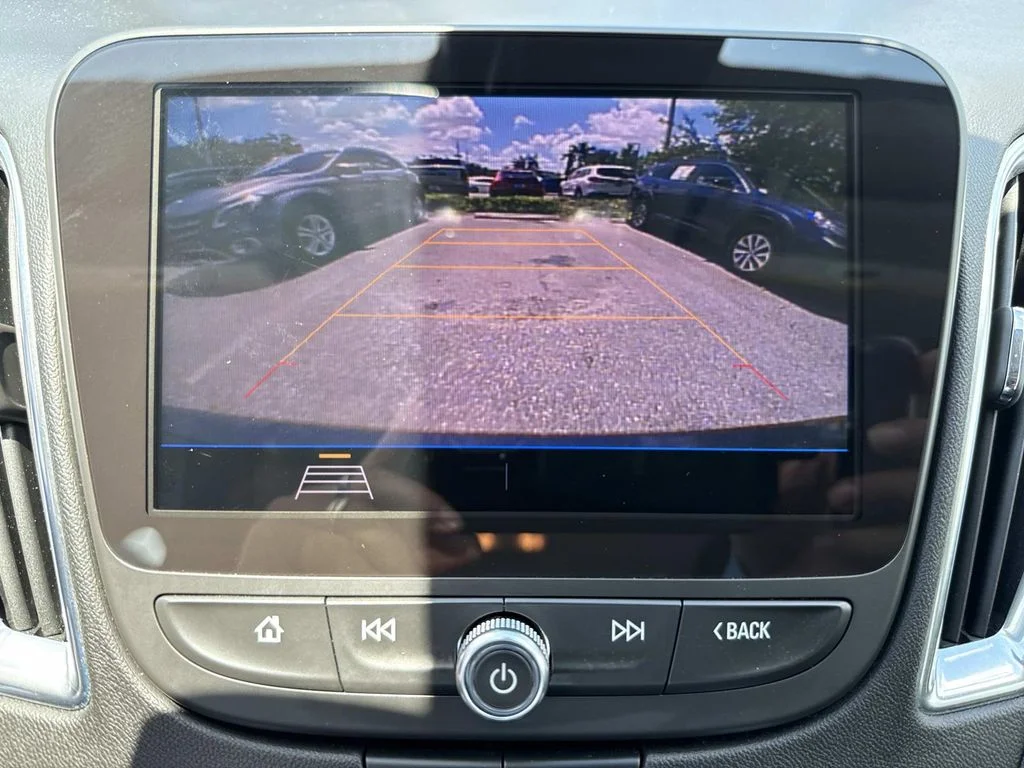 Used 2020 Gray Chevrolet LT image 29