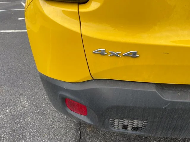 Used 2023 Yellow Jeep Latitude image 9