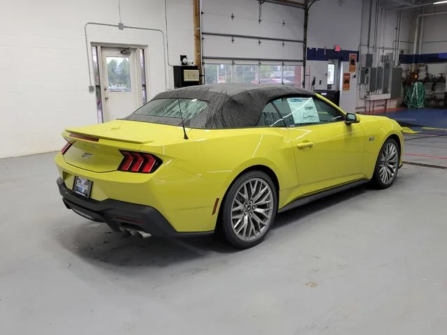 2025 Ford Mustang GT Premium Convertible - Photo 40