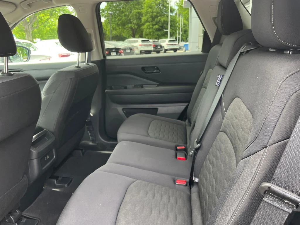 Used 2025 Brilliant Silver Metallic Nissan S image 25