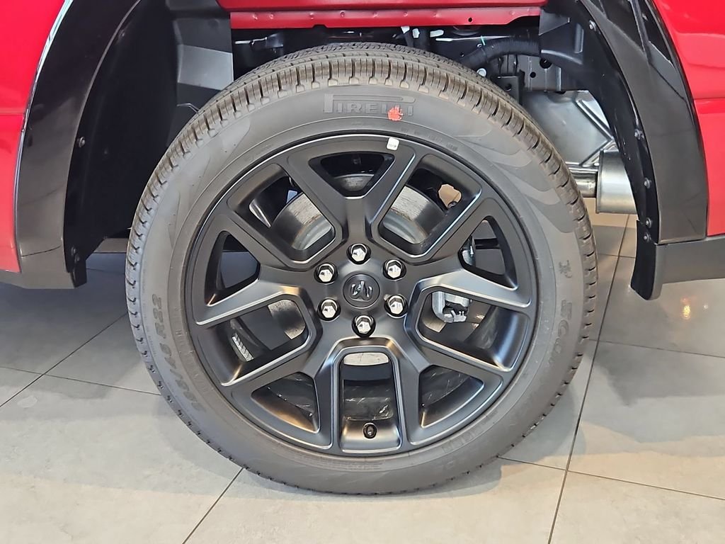New 2026 Molten Red Pearl-Coat Exterior Paint RAM Laramie image 8