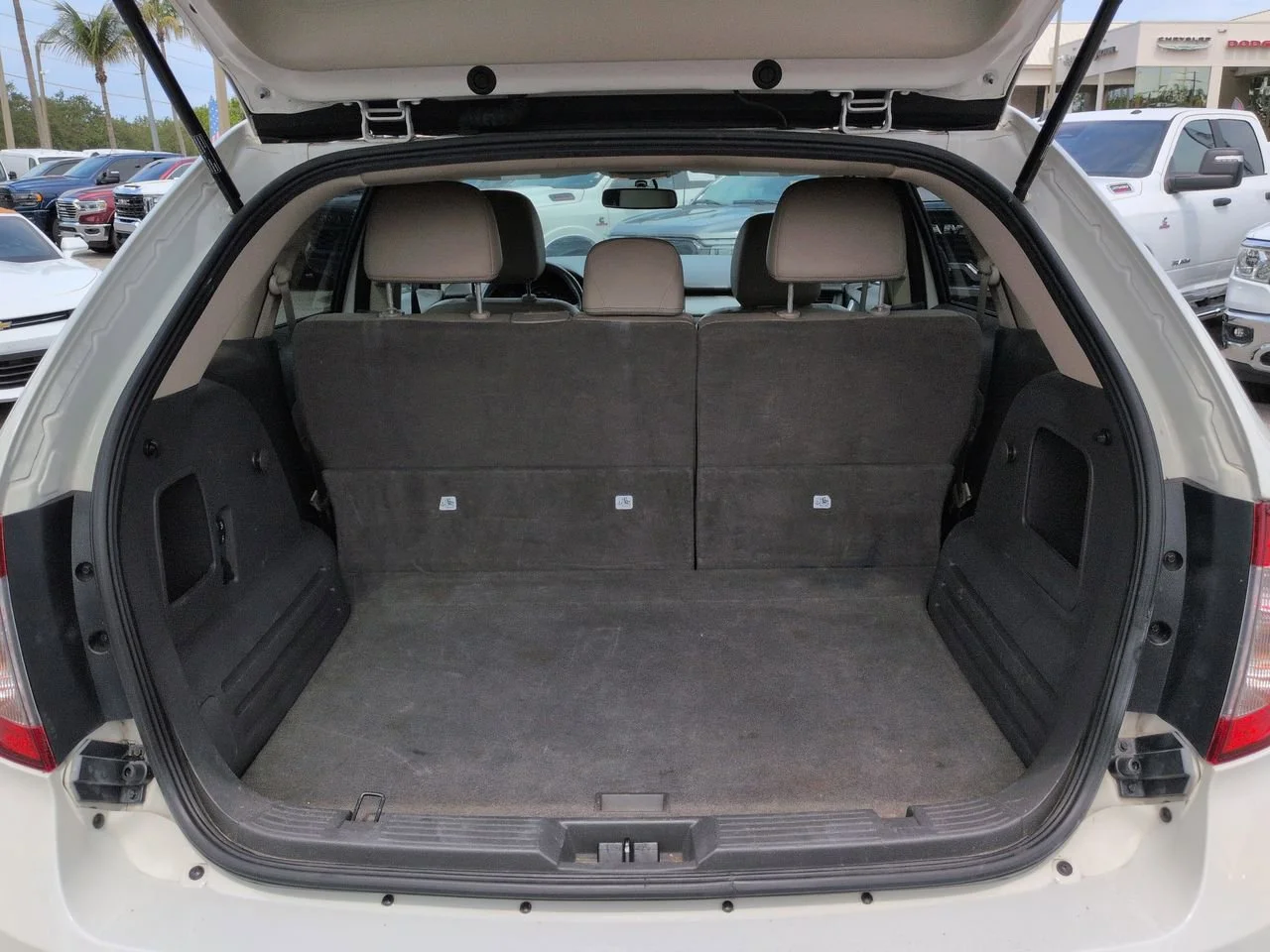 Used 2013 White Suede Ford SEL image 13
