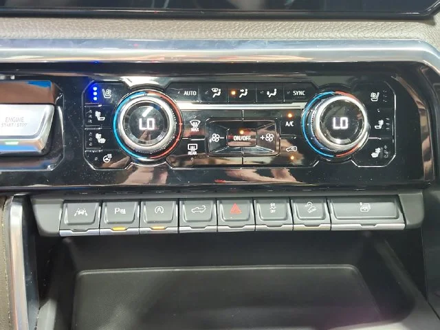 Used 2024 Silver GMC Denali image 19