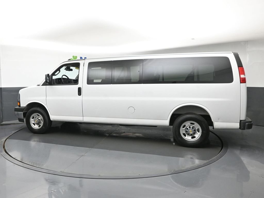 Used 2025 White Chevrolet LT image 24