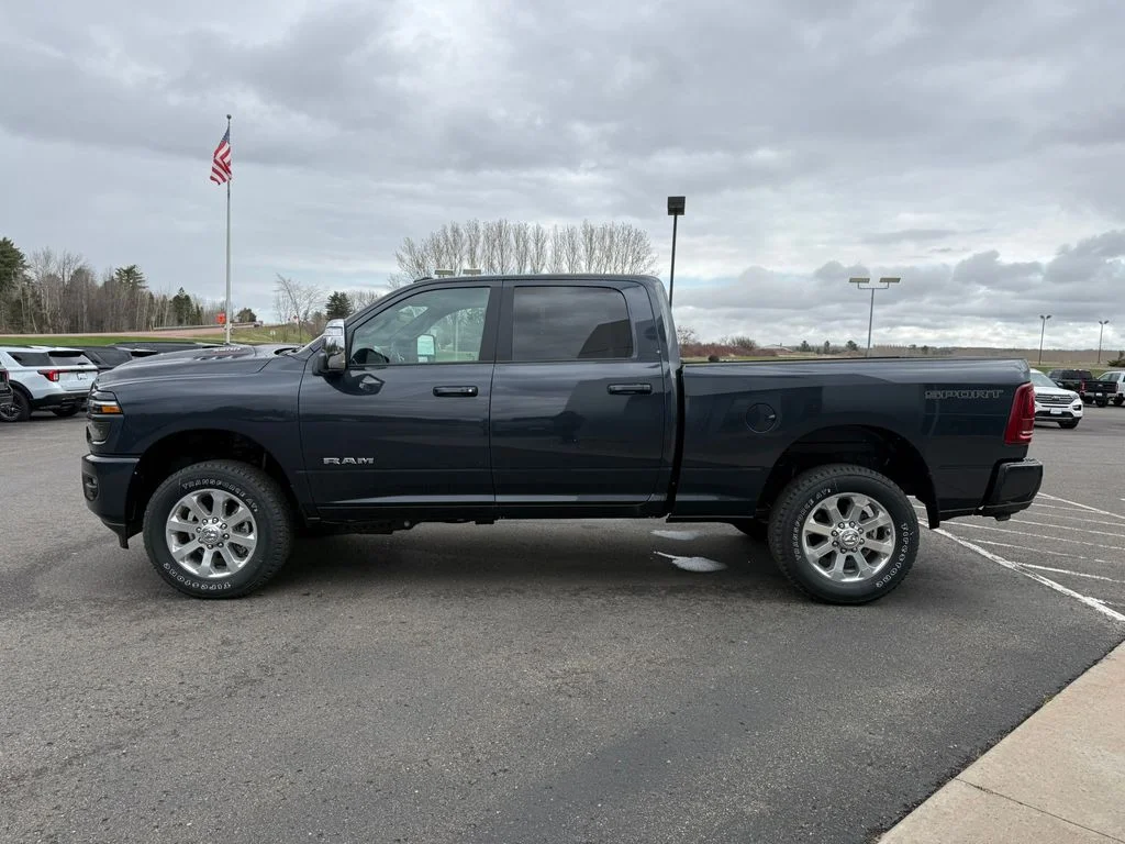 2026 RAM 3500 Laramie - Photo 7