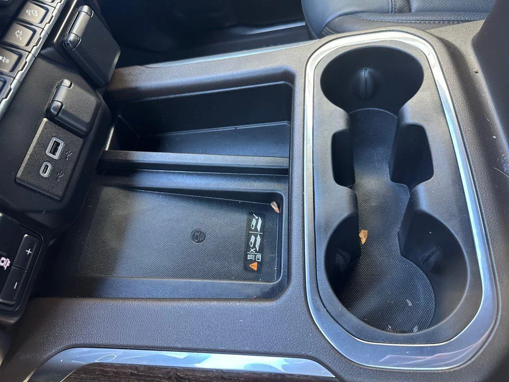 Used 2022 Pacific Blue Metallic GMC 