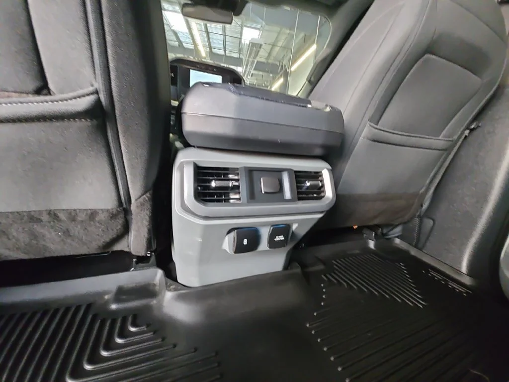 Used 2021 Silver Ford XLT image 28