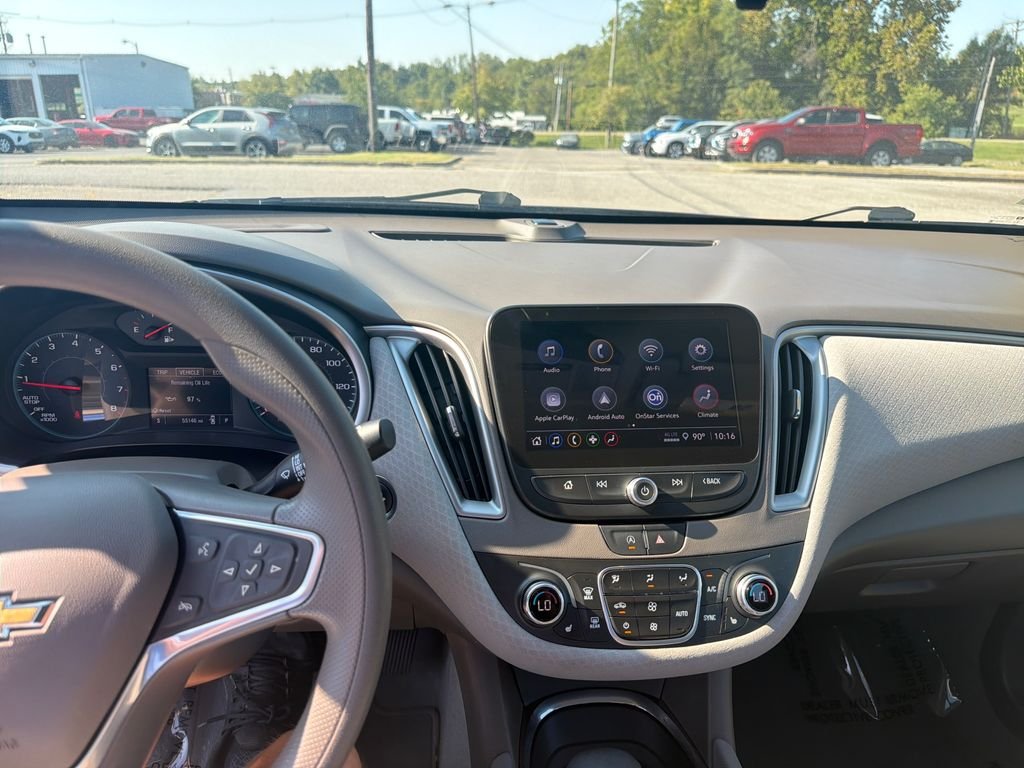 Used 2025 Gray Chevrolet LT image 21