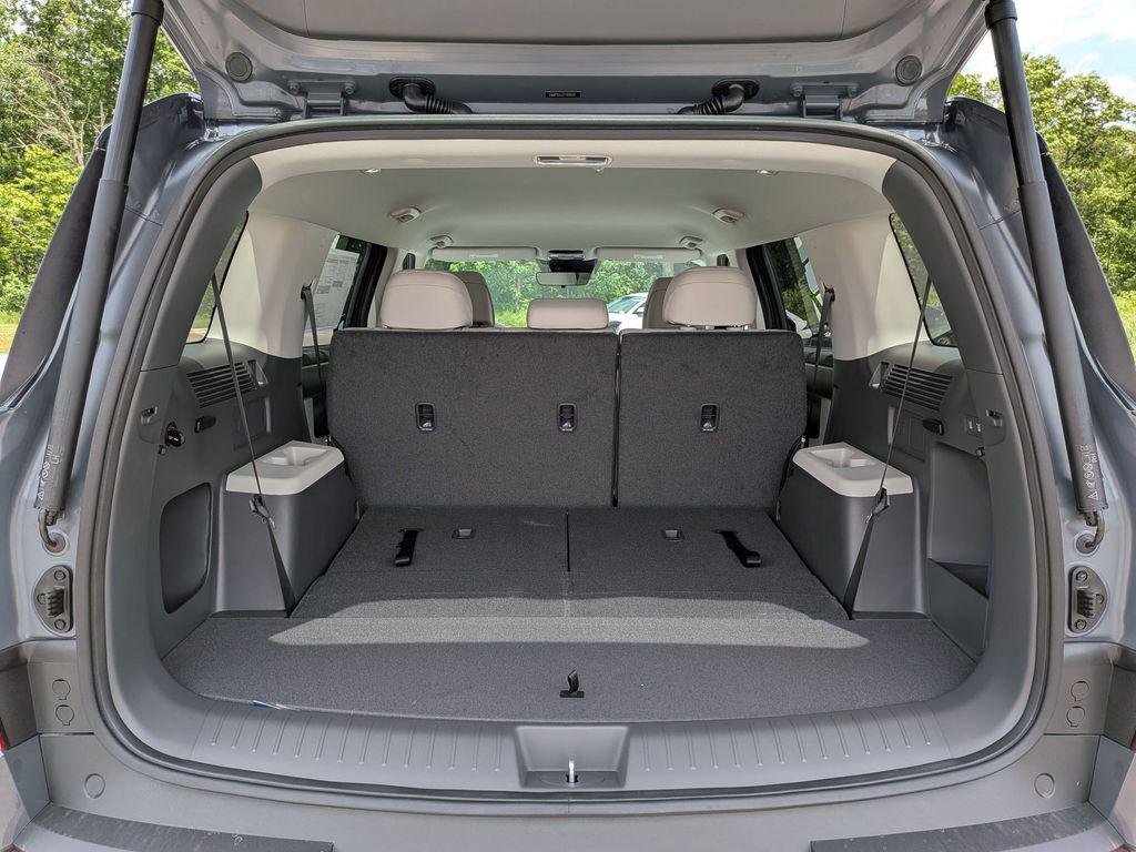 New 2026 Gray Hyundai SE AWD image 27