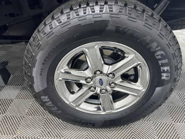 Used 2025 Black Ford XLT image 9