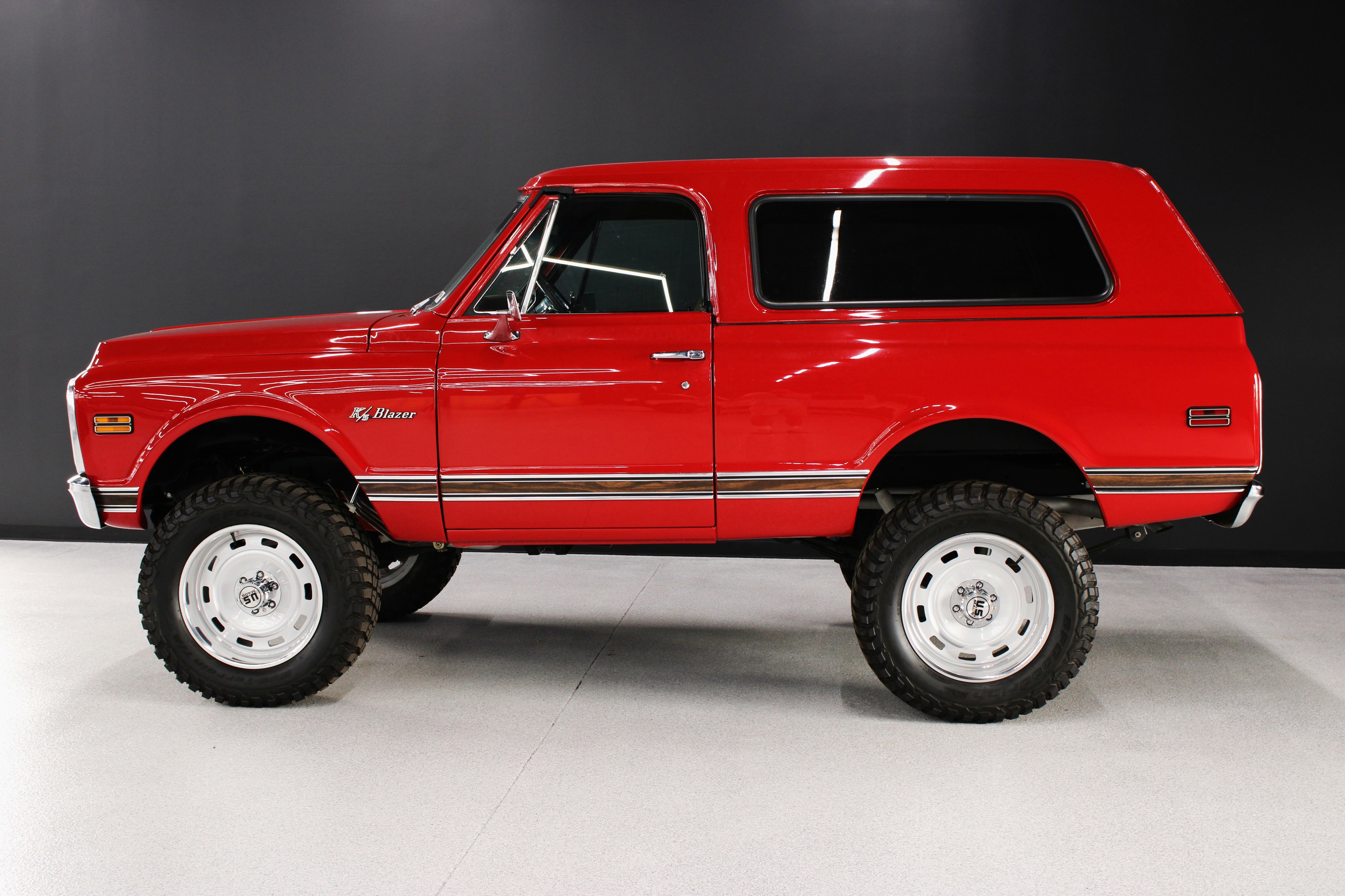 Used 1972 Red CHEVROLET K5 image 25