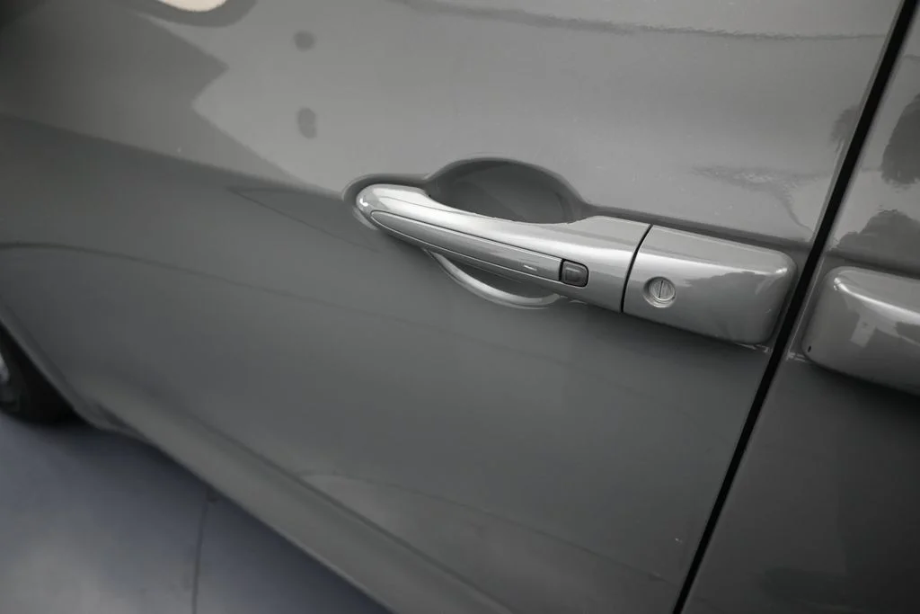 Used 2022 Ceramic Gray Clearcoat Chrysler Touring L image 33