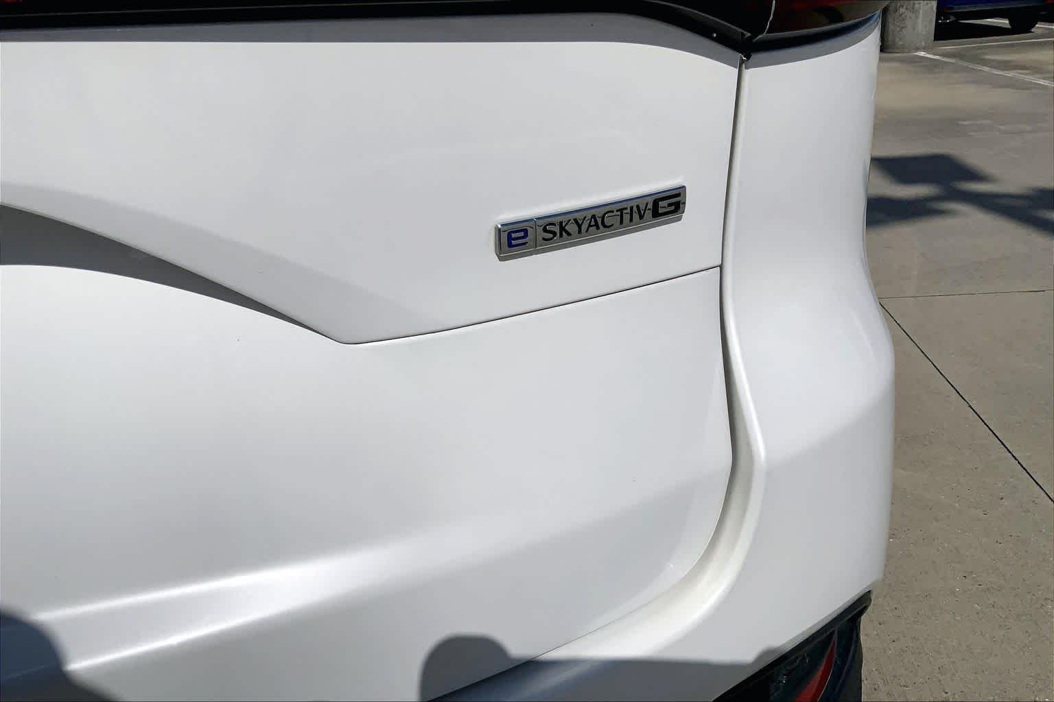 Used 2025 Rhodium White Premium Mazda 3.3 Turbo Preferred Package image 10