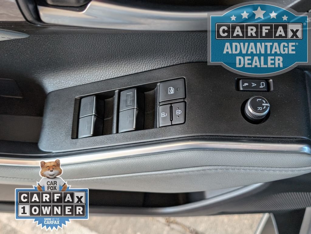Used 2025 Green Toyota Platinum image 19