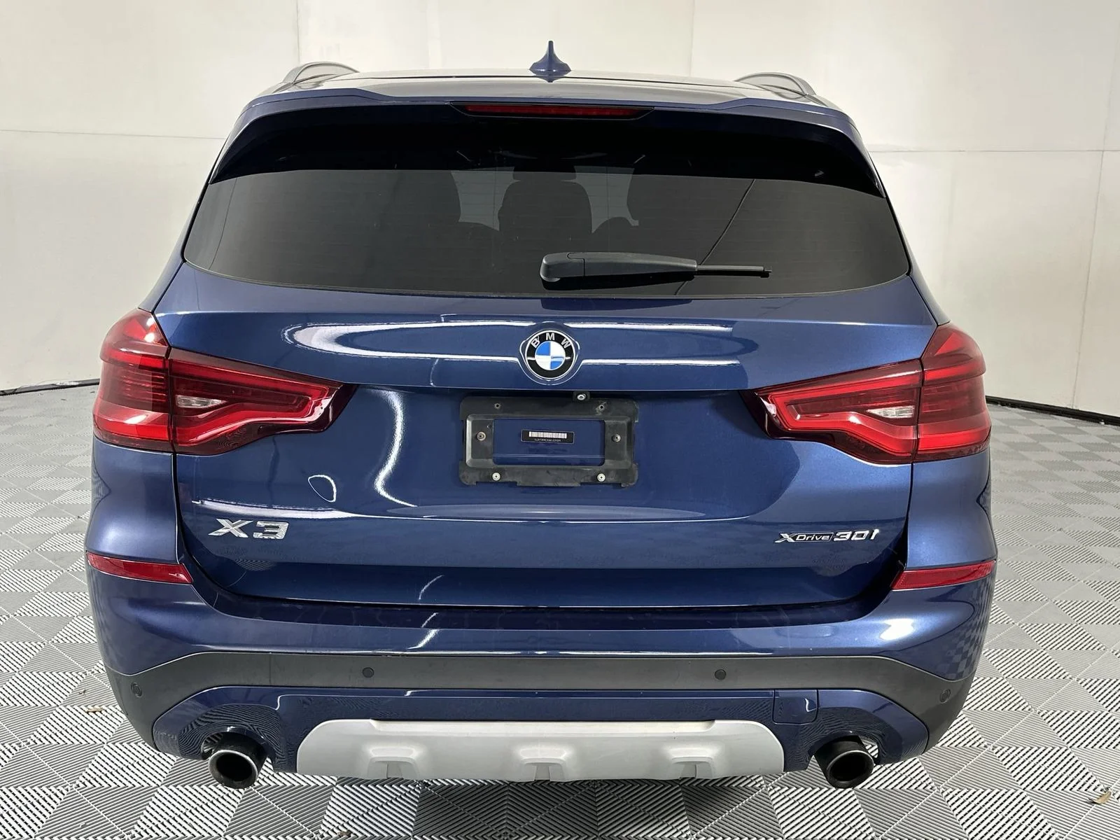 Used 2019 Blue BMW xDrive30i image 7