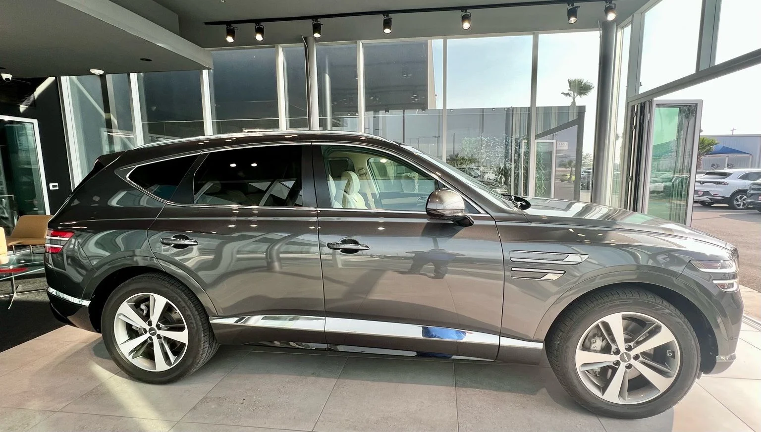 Used 2022 Gray Genesis 3.5T image 6