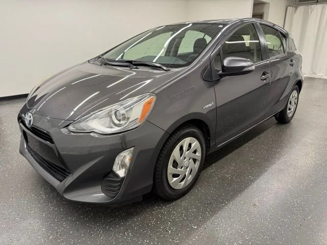 Certified Used 2016  Toyota Two image 5