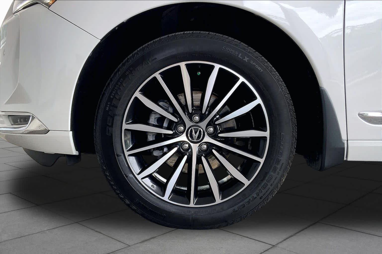 Used 2025 Platinum White Pearl Acura w/Advance Package image 11