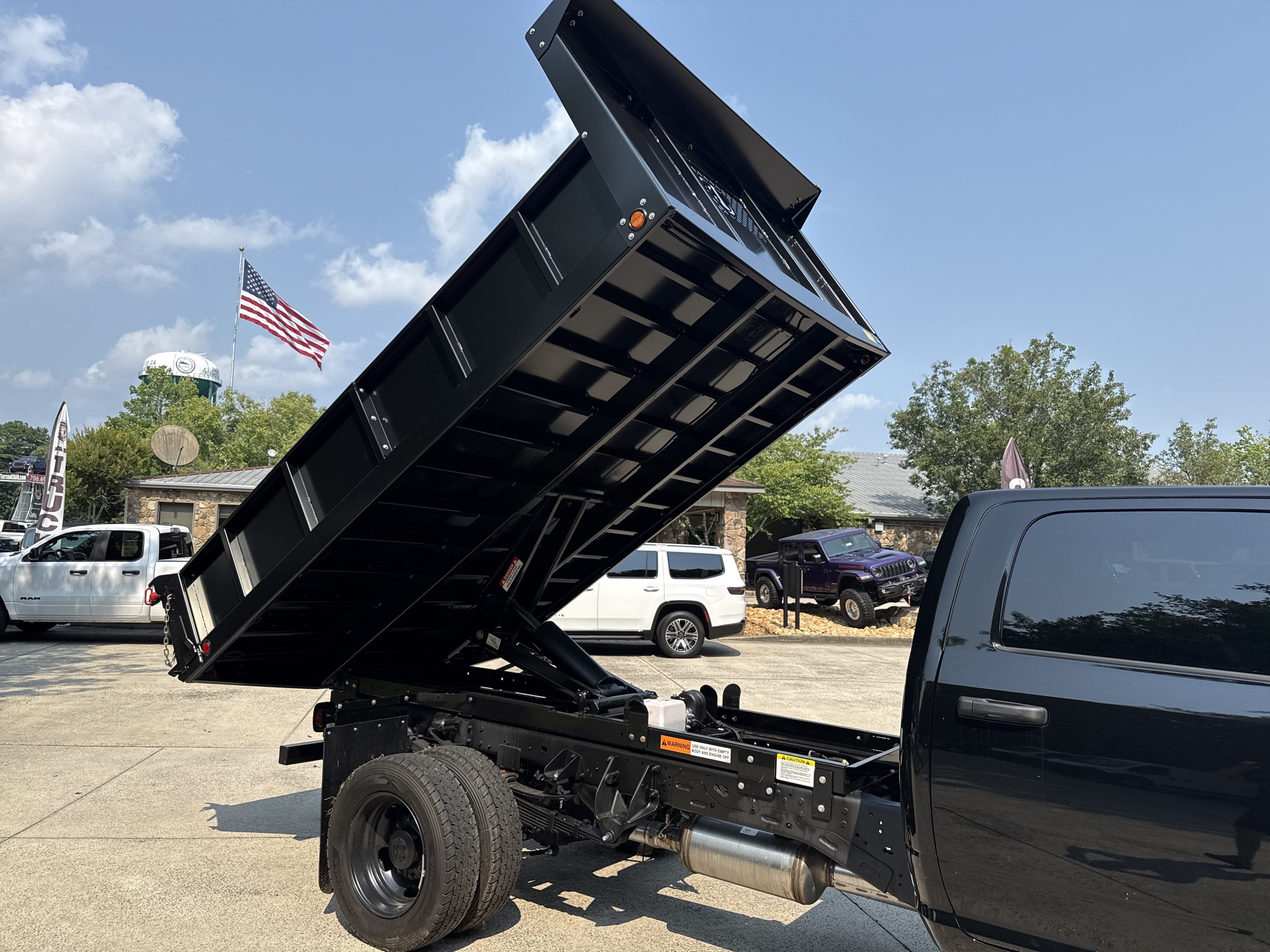 New 2026 Diamond Black Crystal Pearlcoat RAM Tradesman image 19