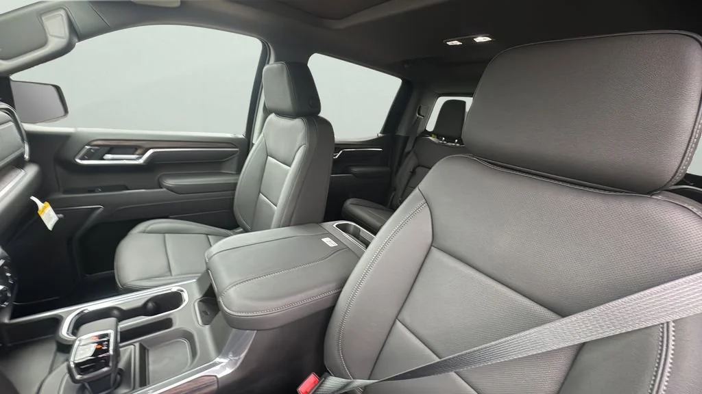 2026 GMC Sierra 1500 SLT - Photo 23