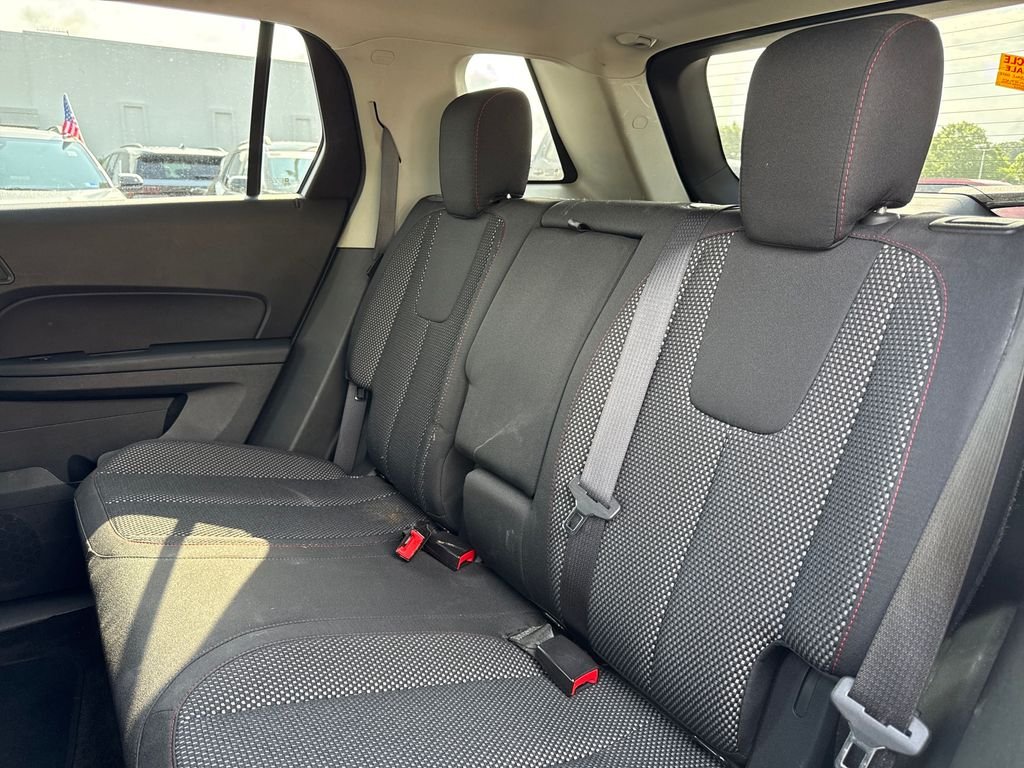 Used 2016 Red GMC SLE-2 image 17