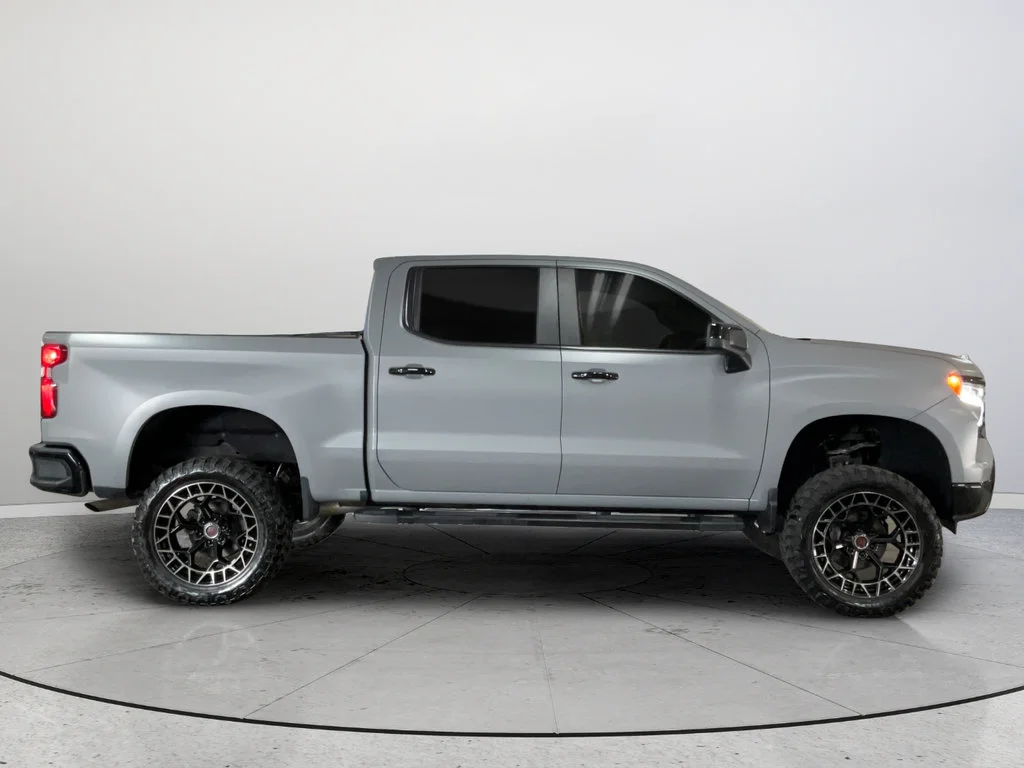 Used 2022 Black Chevrolet RST image 6