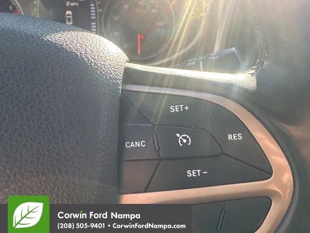 Used 2017 Red Jeep Latitude image 14