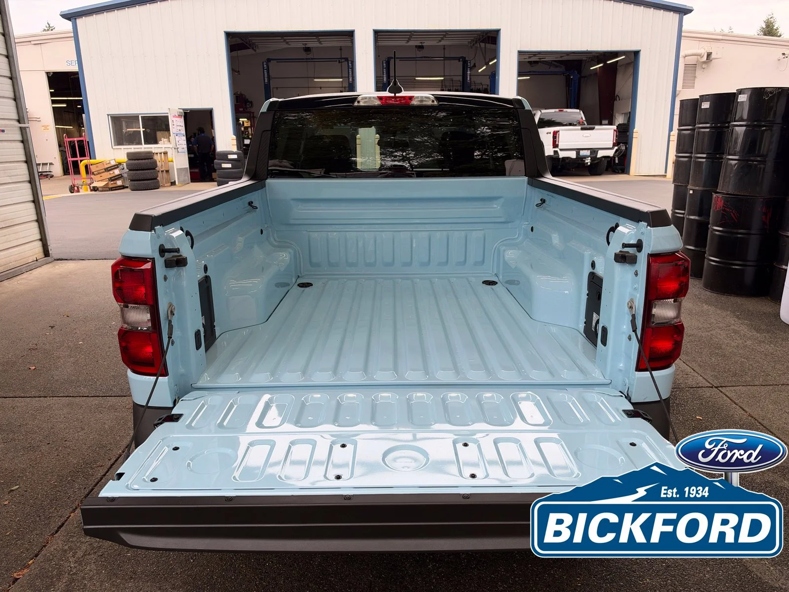 New 2026 Blue Ford XLT image 7