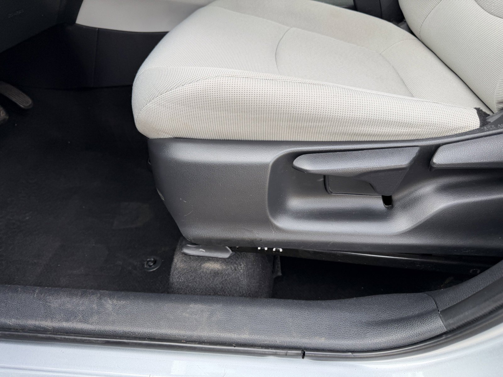 Certified Used 2022 Sonic Silver Toyota L image 20