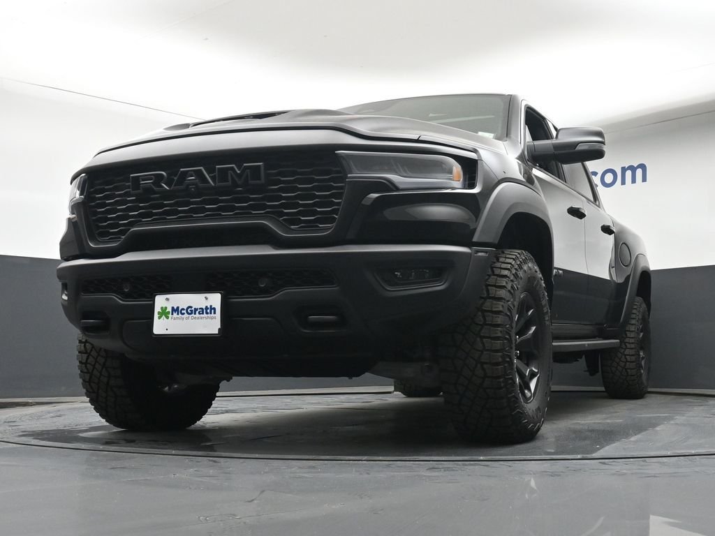 New 2026 Diamond Black Crystal Pearl-Coat Exterior Paint RAM RHO image 7