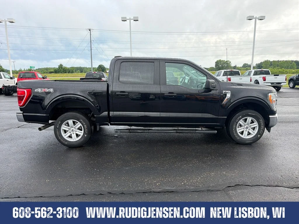 Used 2021 Black Ford XLT image 7