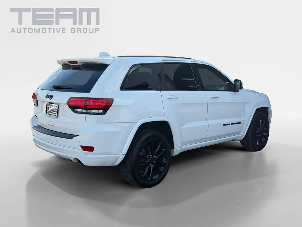 Used 2020 White Jeep Altitude image 7