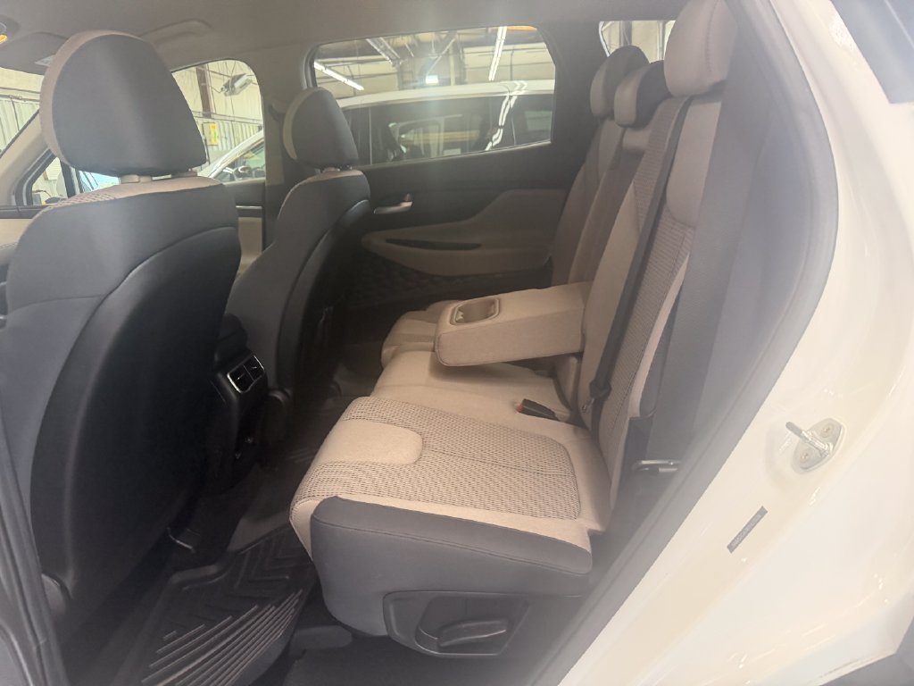 Used 2023 White Hyundai SEL image 21