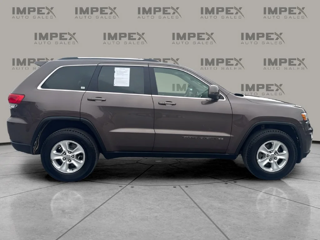 Used 2017 Brown Jeep Laredo image 6