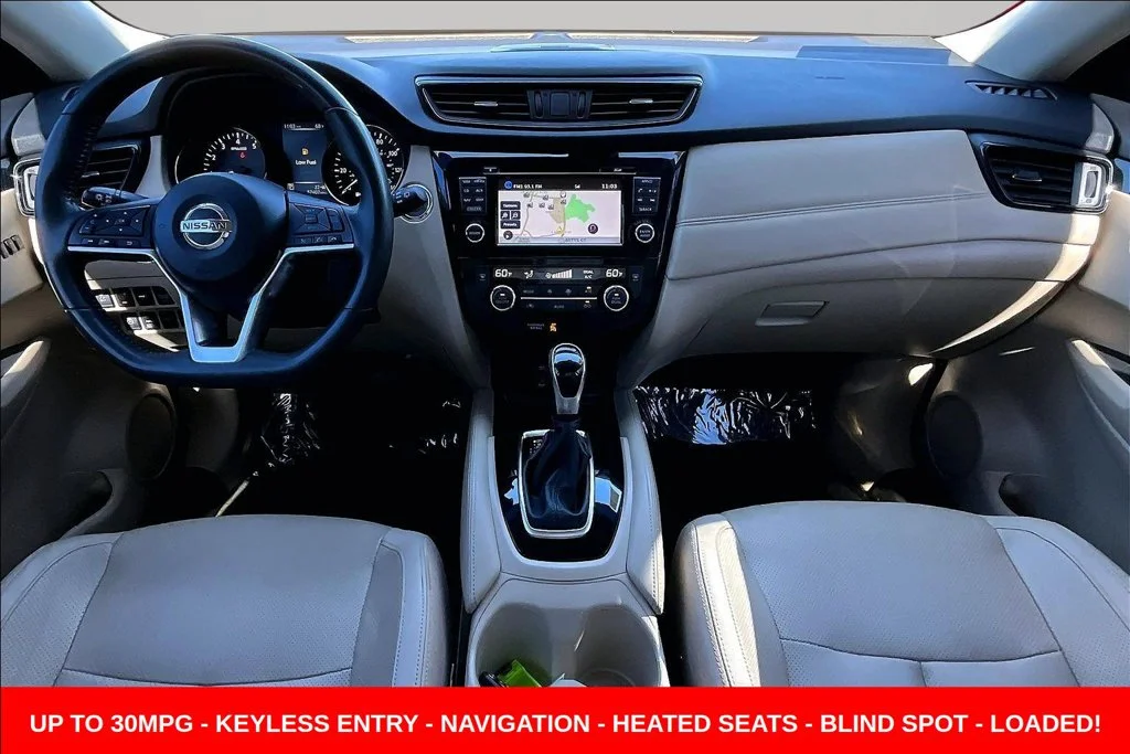 Used 2017 Orange Nissan SL image 7