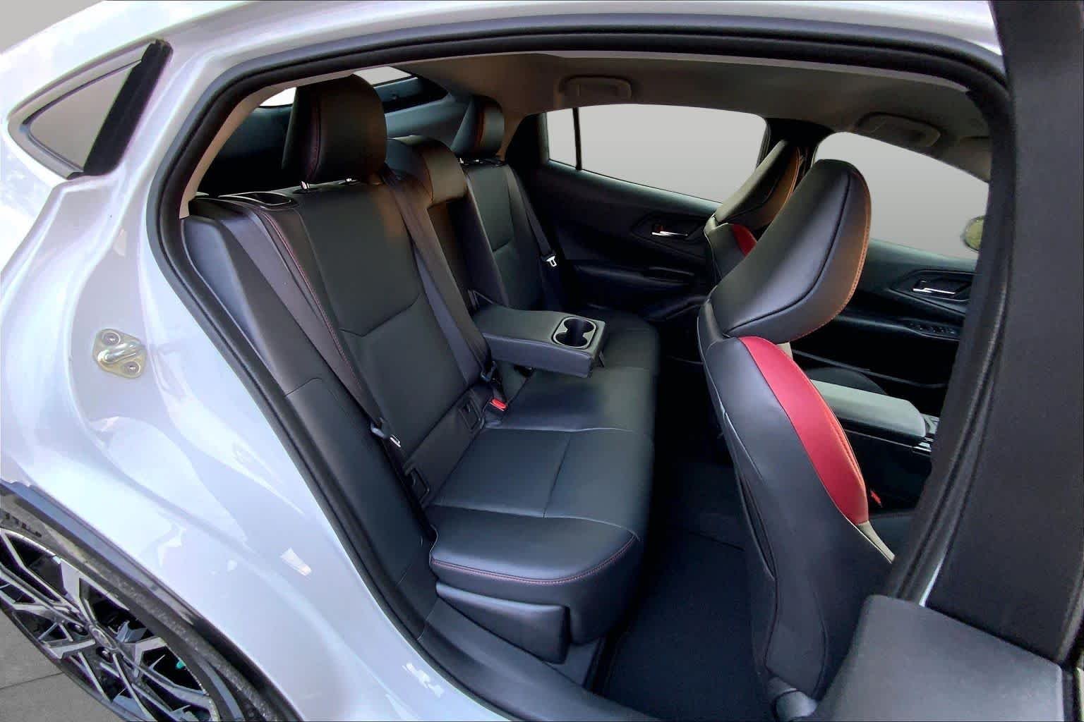 Used 2024 Wind Chill Pearl Toyota XSE image 17